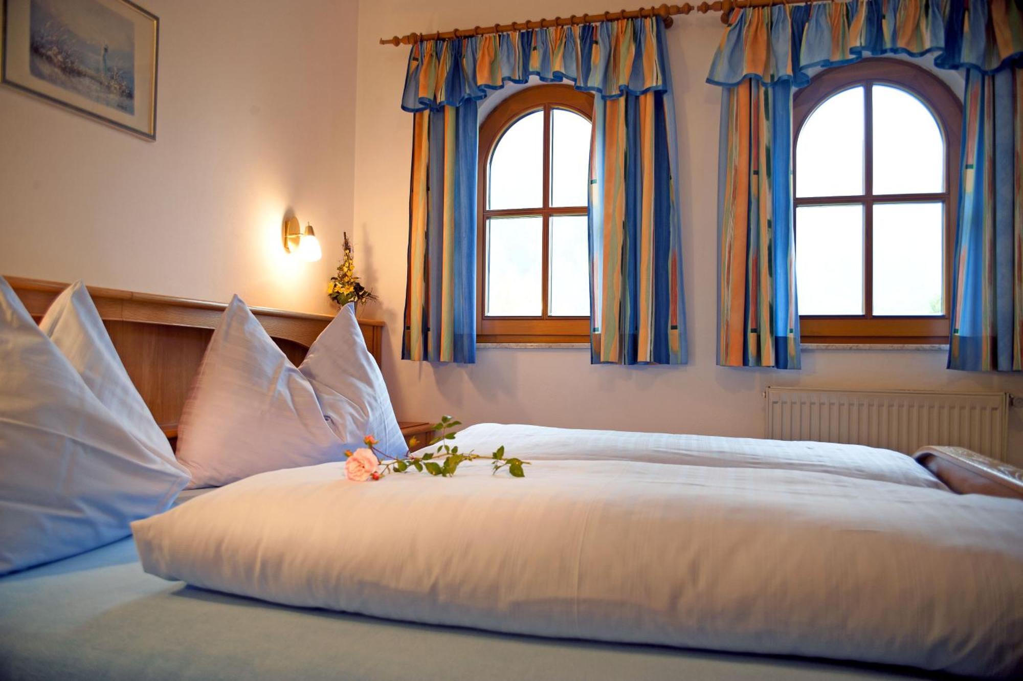Gaestehaus Alpina Дорфгаштайн Экстерьер фото
